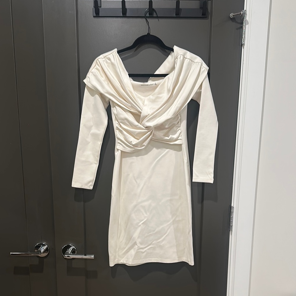 Abercrombie Elegant Cream Long Sleeve Dress